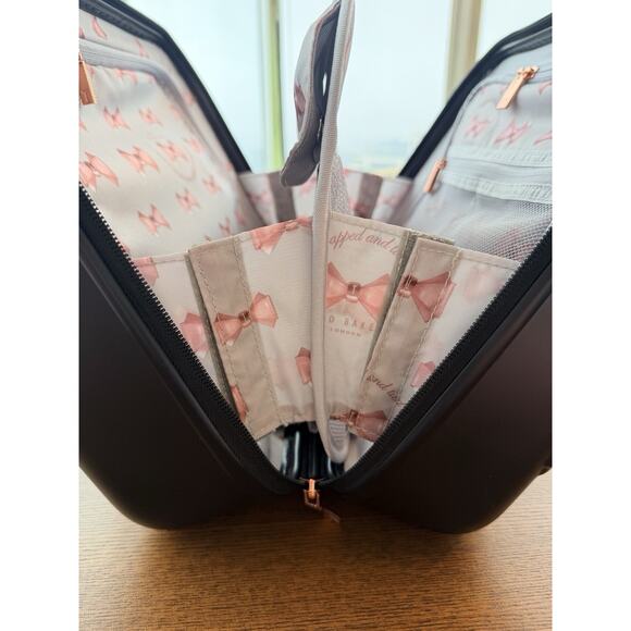 Ted Baker London Beau Hard Side Vanity Case in Black with Gold Accents - Picture 10 of 12